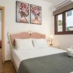 Bliss Luxury Líndosz