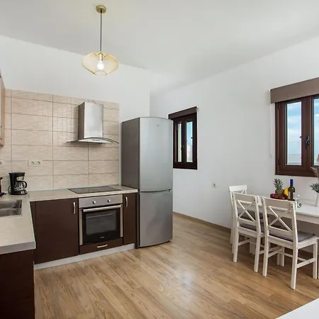 Bliss Luxury Líndosz